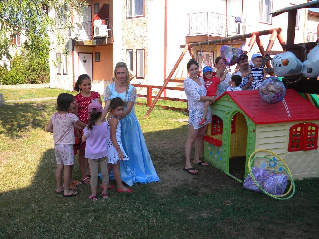 Club De Vacanta Corabia Piratilor-Mamaia Nord Năvodari Exteriör bild
