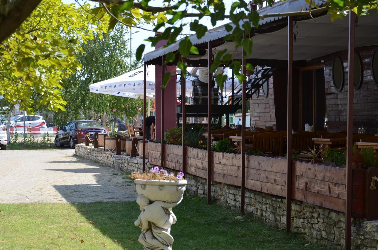 Club De Vacanta Corabia Piratilor-Mamaia Nord Năvodari Exteriör bild